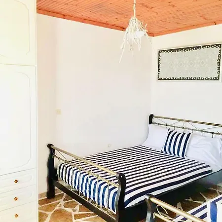 Natalia Apartment Himare